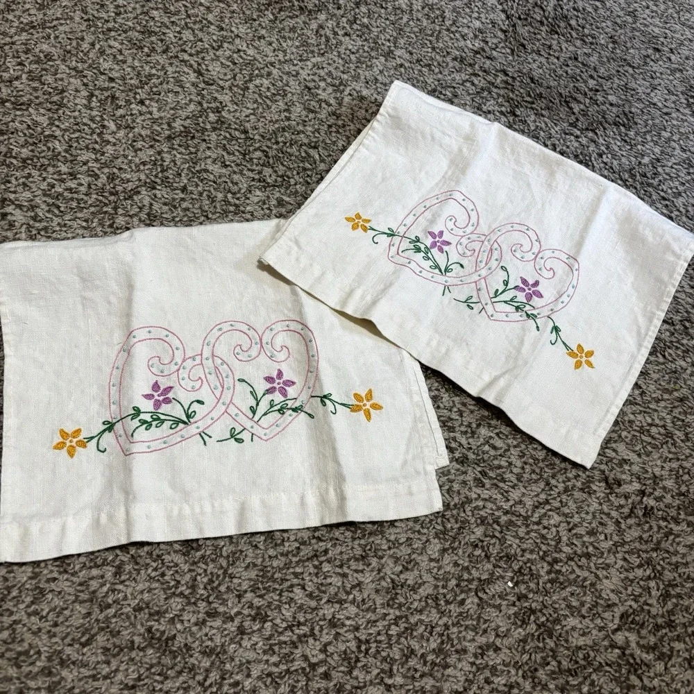 Vintage Set Of 2 Linen Hand Embroidered Floral Tea Towels, 18.5x11.5